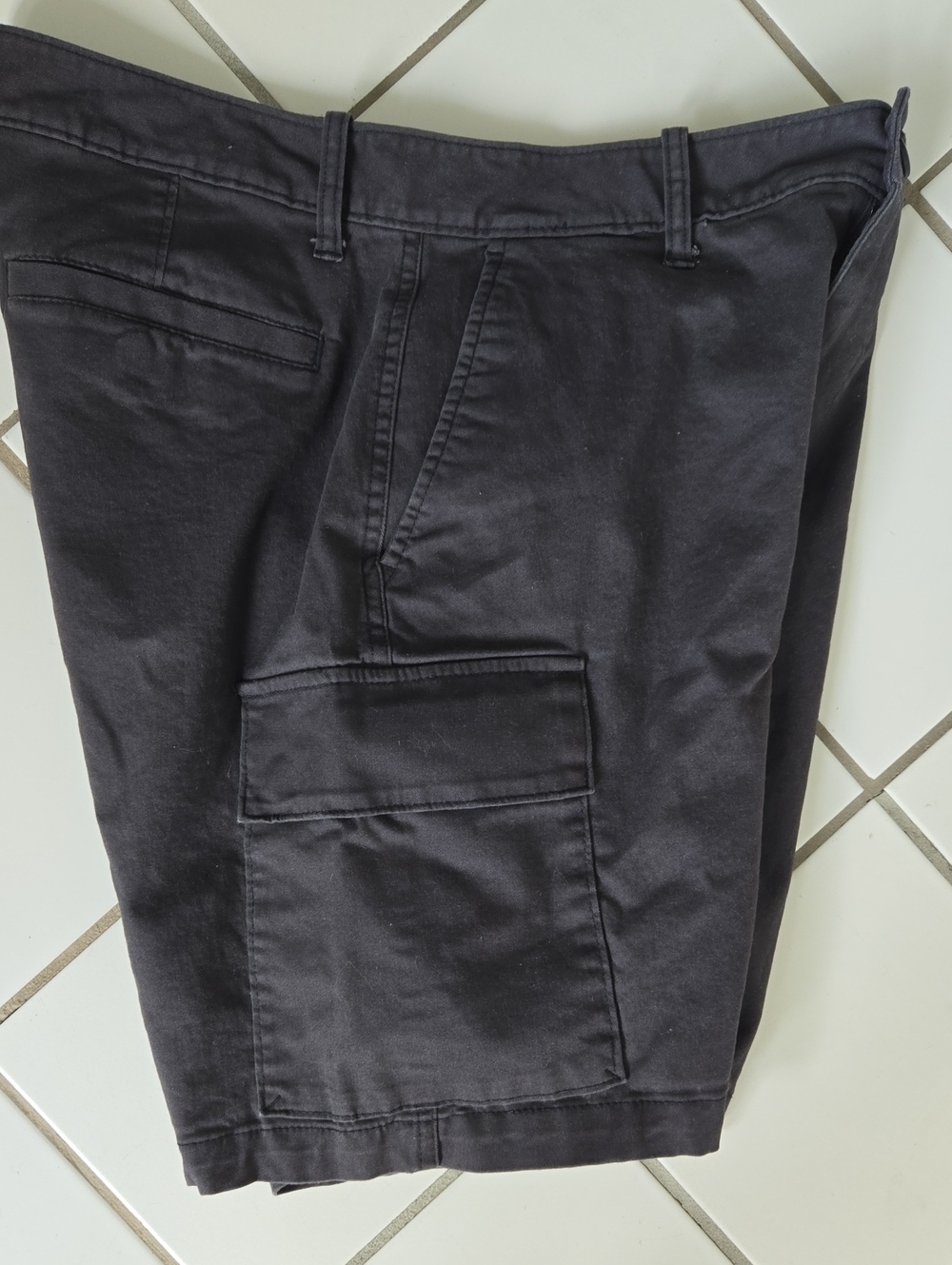 Old Navy Lived -In Straight Cargo Shorts with Utility Pocket W34